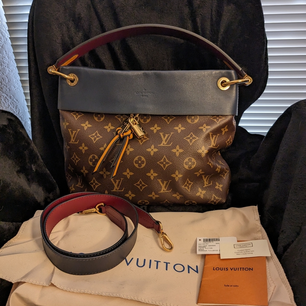 BEAUTIFUL AUTHENTIC LOUIS VUITTON Monogram Tuileries Besace Crossbody Purse